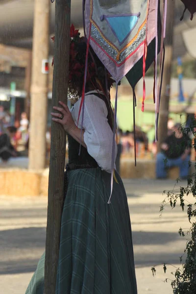 2014年10月5日 加州霍利斯特 人们穿着Medeival Cosutmes Renrenaissance Faire — 图库照片