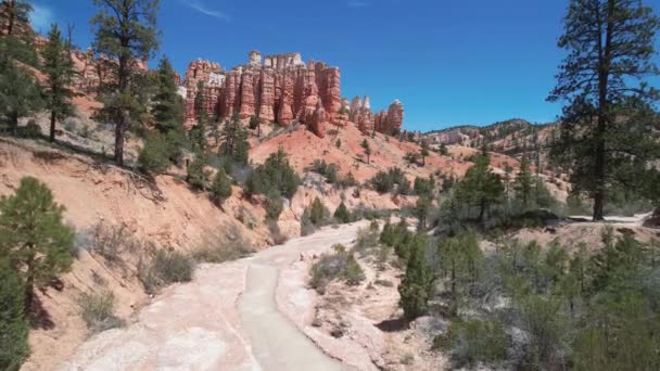 Flyg Över Canyons Och Mossy Cave Utah — Stockvideo