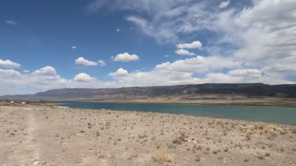 飞越鱼湖 水獭湖和犹他州库萨雷姆湖 — 图库视频影像