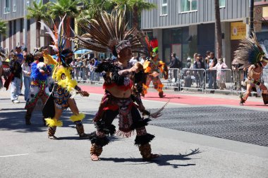 3-29-2022: San Francisco, California: Karnaval San Francisco