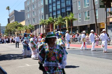 3-29-2022: San Francisco, California: Karnaval San Francisco