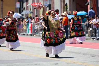 3-29-2022: San Francisco, California: Karnaval San Francisco