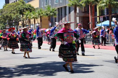 3-29-2022: San Francisco, California: Karnaval San Francisco