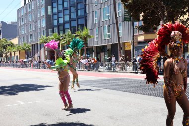 3-29-2022: San Francisco, California: Karnaval San Francisco