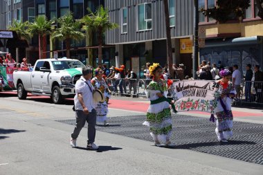3-29-2022: San Francisco, California: Karnaval San Francisco