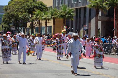 3-29-2022: San Francisco, California: Karnaval San Francisco