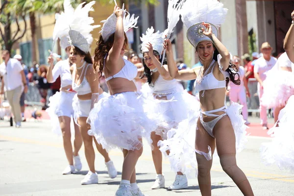 3-29-2022: San Francisco, California: Karnaval San Francisco