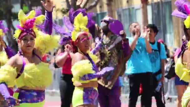 202022 San Francisco Kalifornien San Francisco Carnaval Parade Der Tänzer — Stockvideo