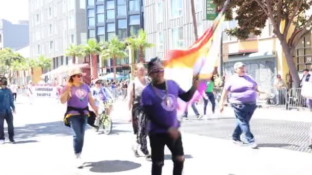 2022 San Francisco California San Francisco Karnavalı Dansçılar Geçidi — Stok video