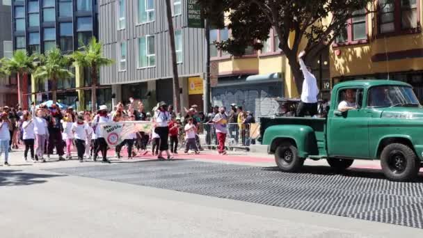 2022 Сан Франциско Каліфорнія Сан Франциско Парад Танцюристів — стокове відео