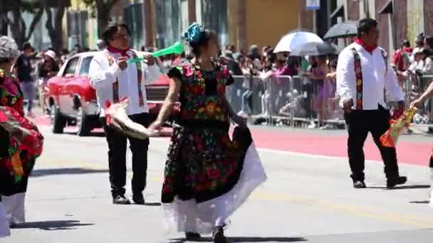 202022 San Francisco California San Francisco Carnaval Parade Dancers — Stock Video