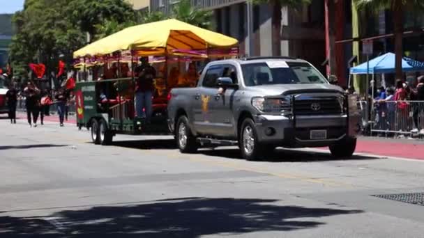 202022 San Francisco California San Francisco Carnaval Parade Dancers — Stock Video