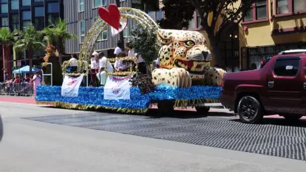 202022 San Francisco California San Francisco Carnaval Parade Dancers — Stock Video