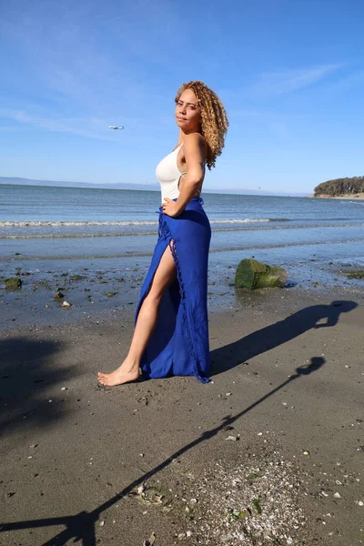 Photo Beautiful Brazilian Lady Beach — Stockfoto