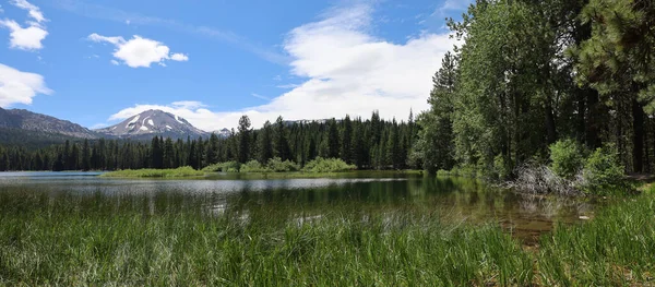 Lassen Peak Manzanita Lake Lassen National Park California — Φωτογραφία Αρχείου