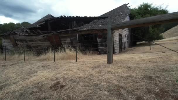 Flying Dilapidated House Morgan Hill California — Stock videók