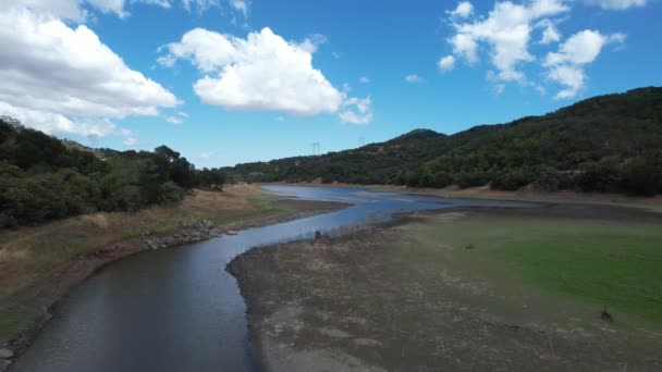 Flying Marsh Reservoirs Morgan Hill California — Stok video