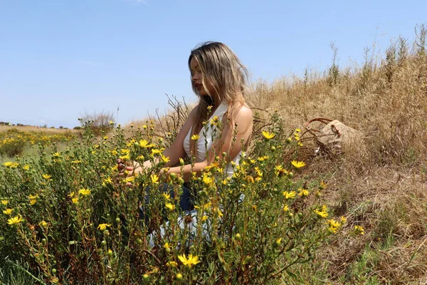 Photo Beautiful Lady Park Summer Day — Foto de Stock