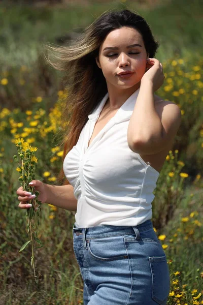 Photo Beautiful Lady Park Summer Day — Stock fotografie