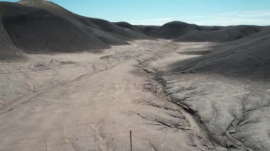 Arizona Anıt Vadisi üzerinde uçuyor