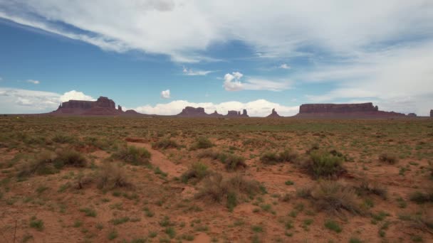 Terbang Atas Monumen Lembah Arizona — Stok Video