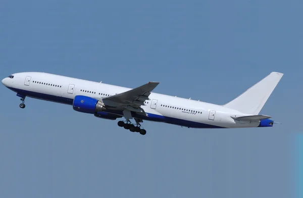 Vliegtuig boeing 777 — Stockfoto