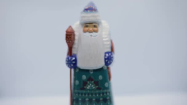 Papai Noel decoração de Natal closeup no fundo branco — Vídeo de Stock