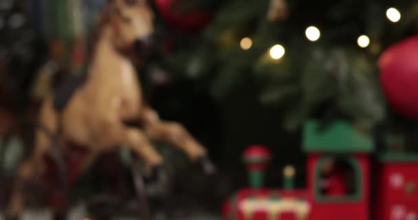Defokussiert Weihnachtsbaum Hintergrund — Stockvideo