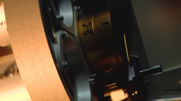Close-up de bobina de ação de 35mm (misto-outro - artificial ) — Vídeo de Stock