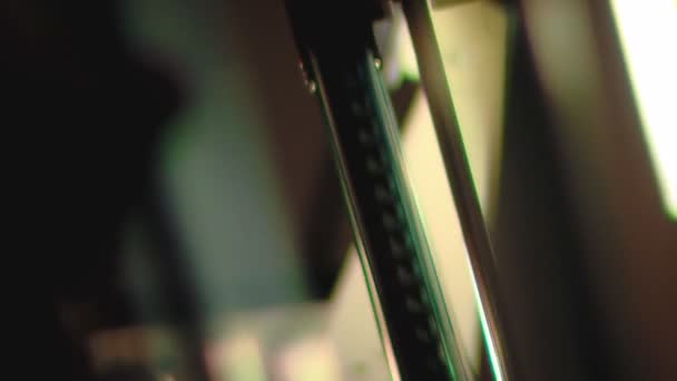Close-up de bobina de ação de 35mm (misto-outro - artificial ) — Vídeo de Stock