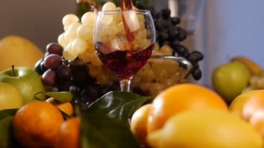 taze meyve ve dökme şarap