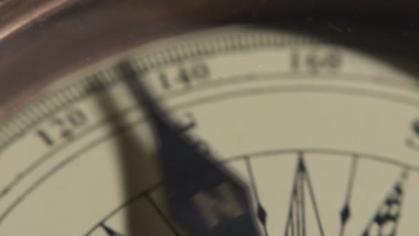 Gros plan sur l'ancienne carte marine de Compass 