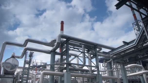 Instalação para processamento de gás de petróleo associado . — Vídeo de Stock