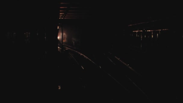 Hosszú lövés földalatti metró cső (statikus - mesterséges) — Stock videók