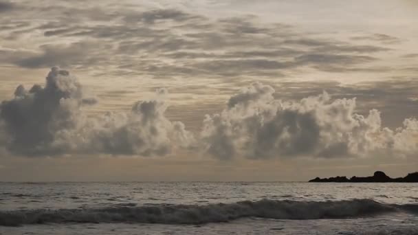 Закат океана . — стоковое видео