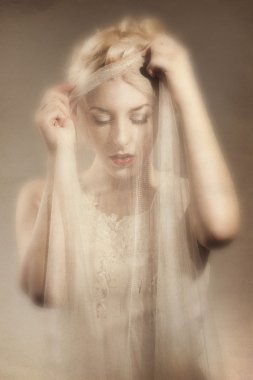 güzel bir kadın yüzü mükemmel makyaj ile