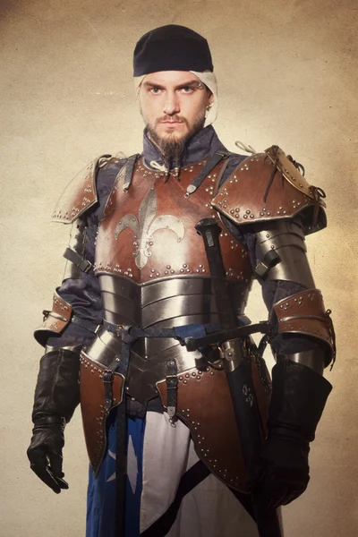 Medieval knight in armor — Stock Photo, Image