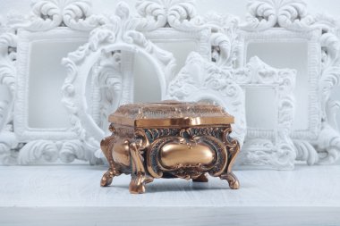 antika mücevher kutusu