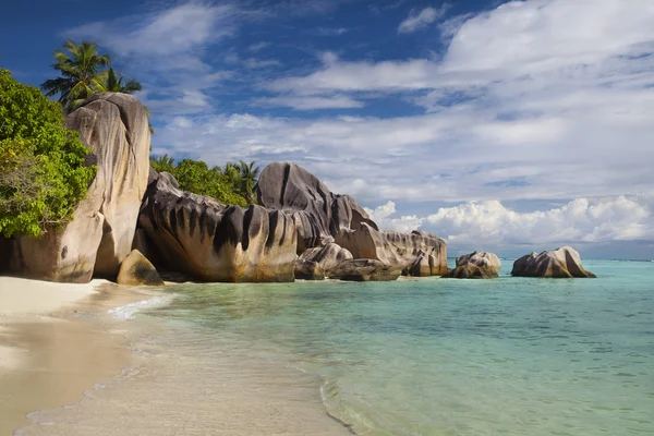 Agua turquesa de Anse Fuente D 'Argent —  Fotos de Stock