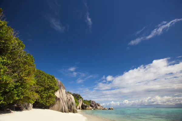 Agua turquesa de Anse Fuente D 'Argent —  Fotos de Stock