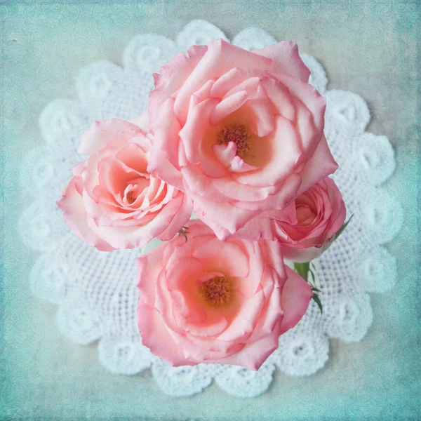 Shabby Chic fundo com rosa — Fotografia de Stock