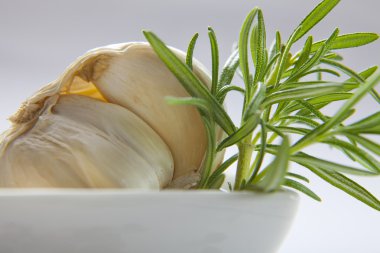 sarımsak ve biberiye