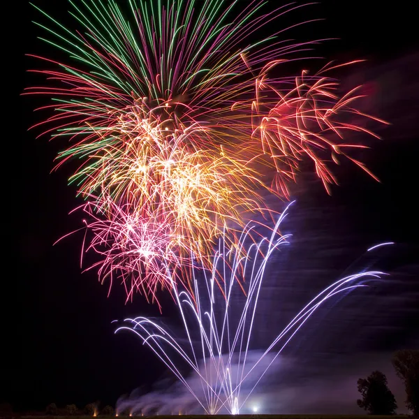 Fundo de fogos de artifício — Fotografia de Stock