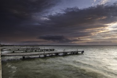 Gün batımında iskele