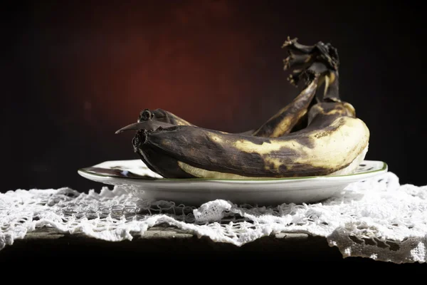 Rijpe bananen stilleven — Stockfoto