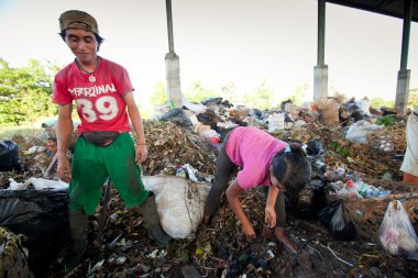 Zavallı java Adası Bali, Endonezya dökümü adlı bir atma içinde çalışma.