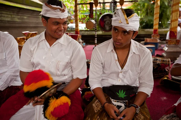 Melasti ritual vor dem balinesischen stillen tag in ubud, bali, indonesien. — Stockfoto