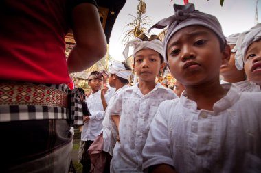 melasti ayin yapılır önce nyepi - sessizlik balinese günü