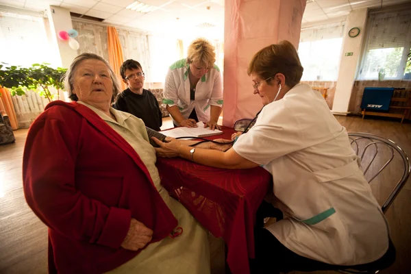 Day of Health in Center of social services for pensioners and the disabled — Stock Photo, Image