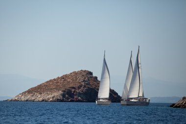 saronic körfez, yunanistan - 23 Eylül: saronic körfez, yunanistan üzerinde 23 Eylül 2012 tarihinde esnasında Yelkenli yat 